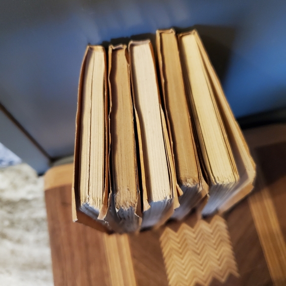 ⚜️🖤⚜️CHARLES DICKENS CHRISTMAS BOOKS /VINTAGE/ RUST CRAFT BOSTON 5 Books⚜️🖤⚜️ - Picture 14 of 17